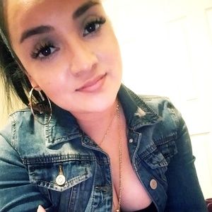 Meet your Posher, Mireya